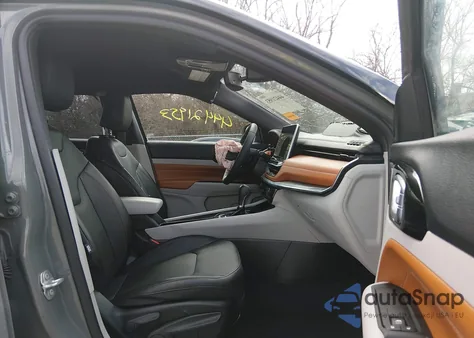 2023 Jeep Compass Limited 4X4 z USA, uszkodzony, nr VIN 3C4NJDCN3PT541817